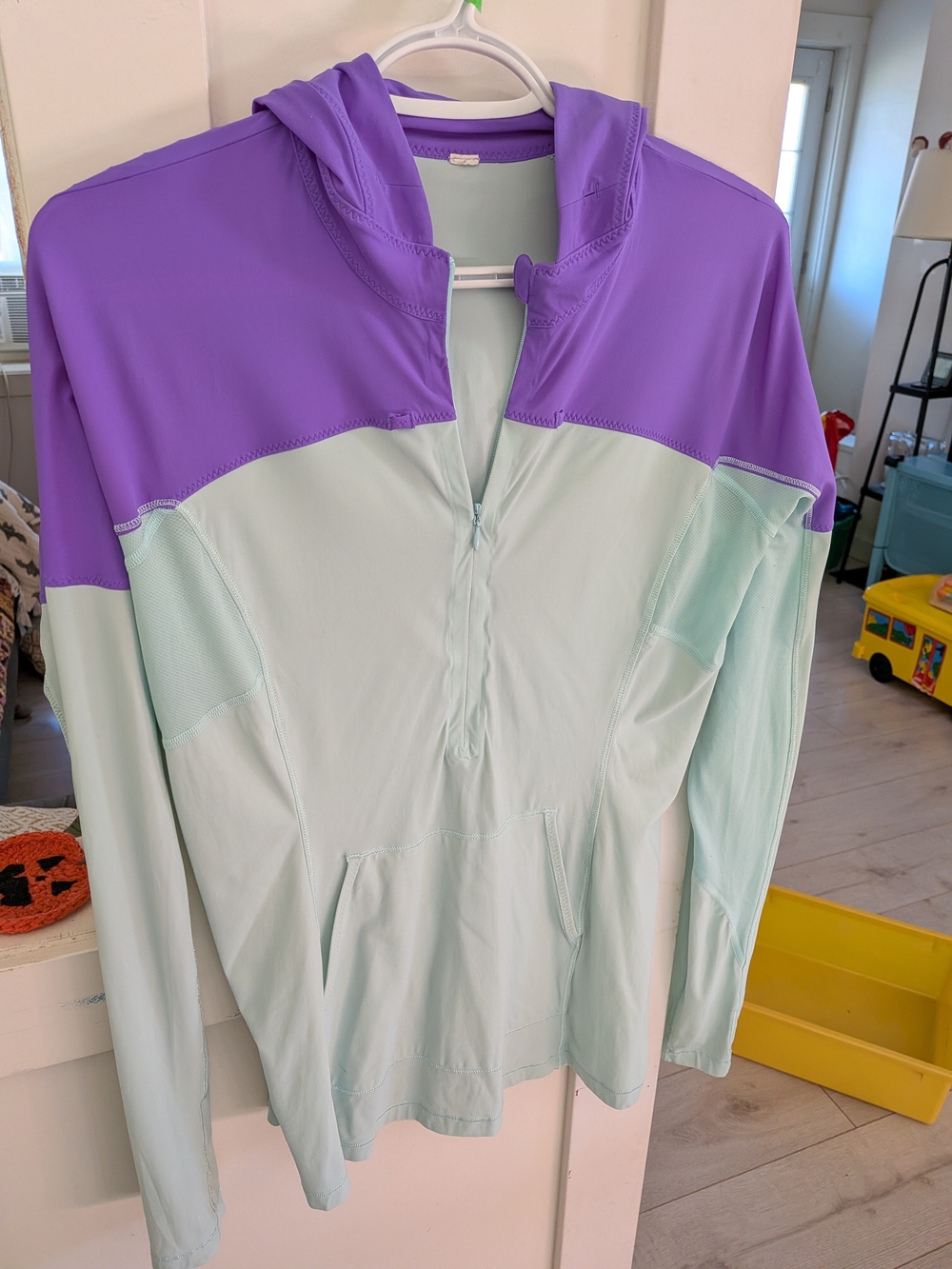 Lululemon Runbeam Hoodie - Size 8